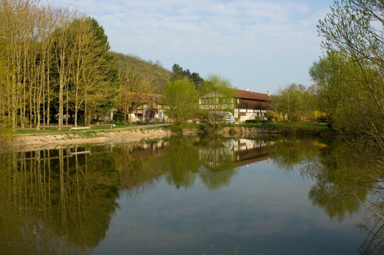 Ferme Du Mont Moret Leilighet Courdemanges Eksteriør bilde